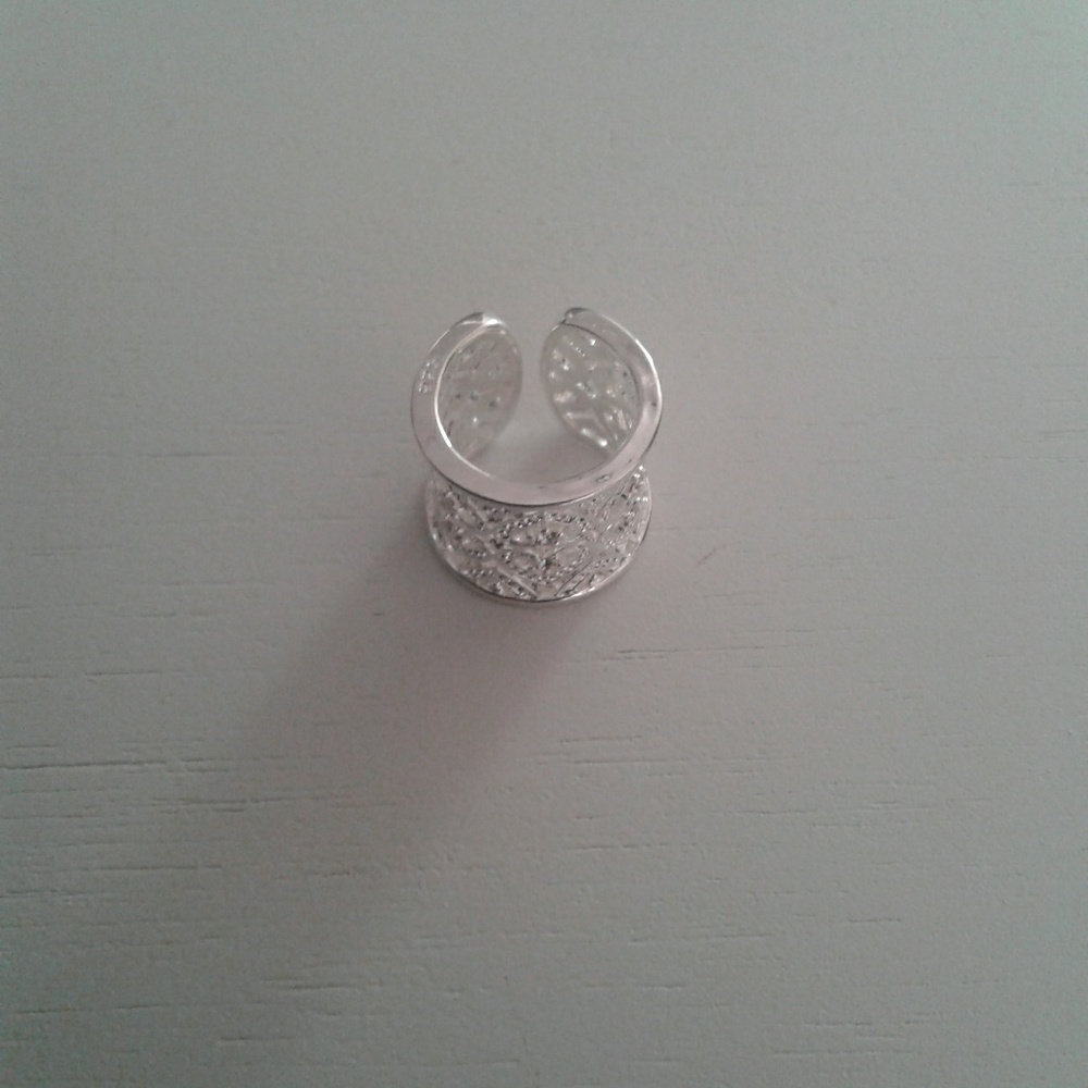 Sterling Silver Loveheart  Thumb Ring